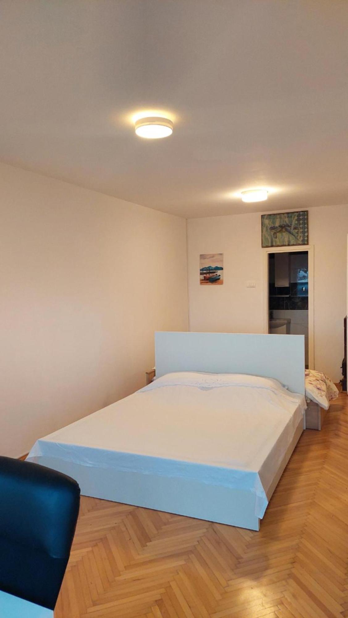 ספליט Room With Private Toilet And Balcony In City Center In Shared Apartment מראה חיצוני תמונה