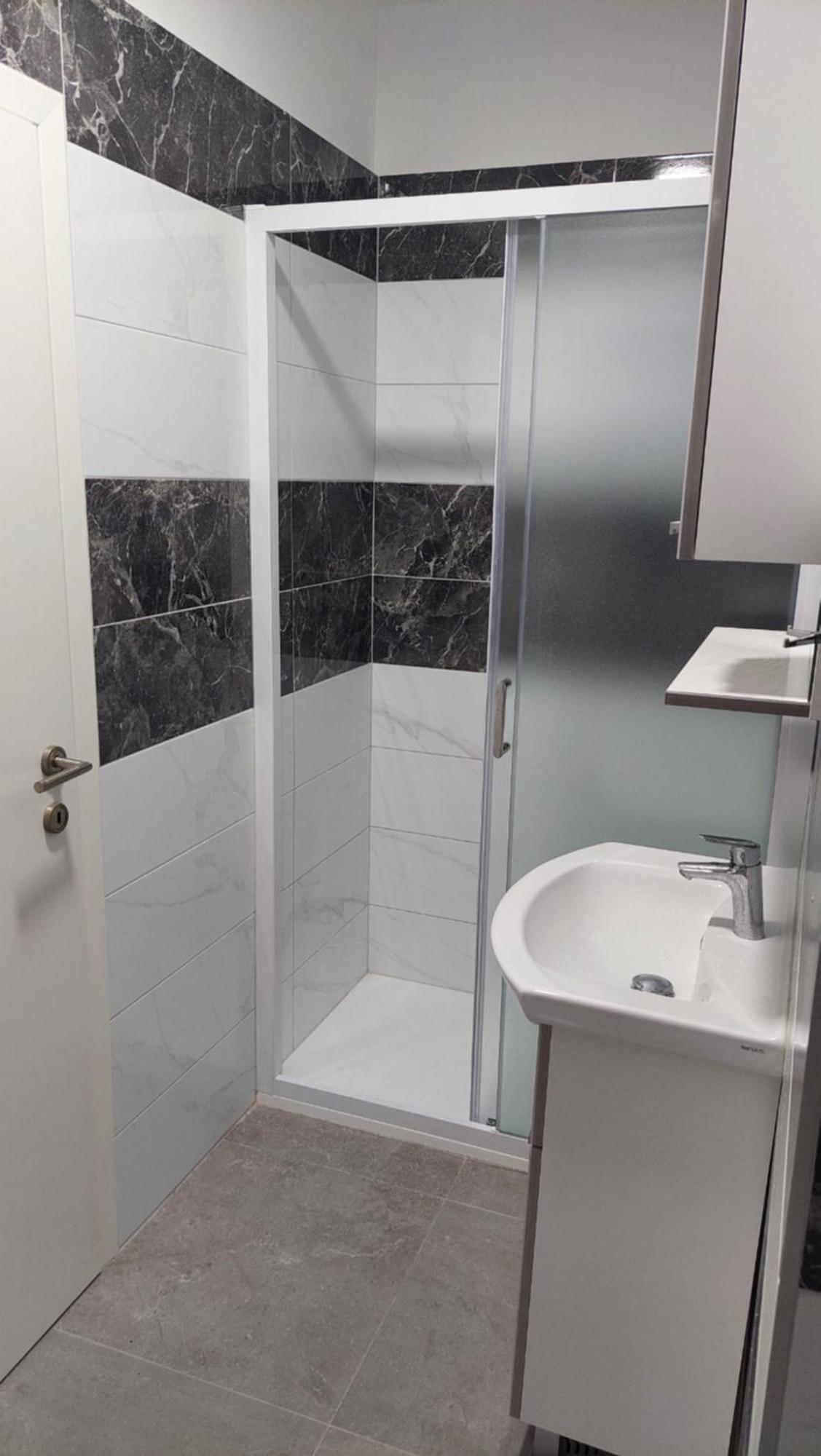 ספליט Room With Private Toilet And Balcony In City Center In Shared Apartment מראה חיצוני תמונה